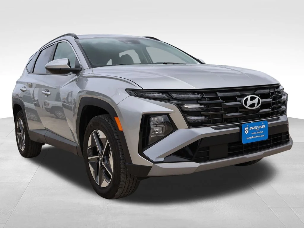Used 2026 Silver Hyundai SEL image 6