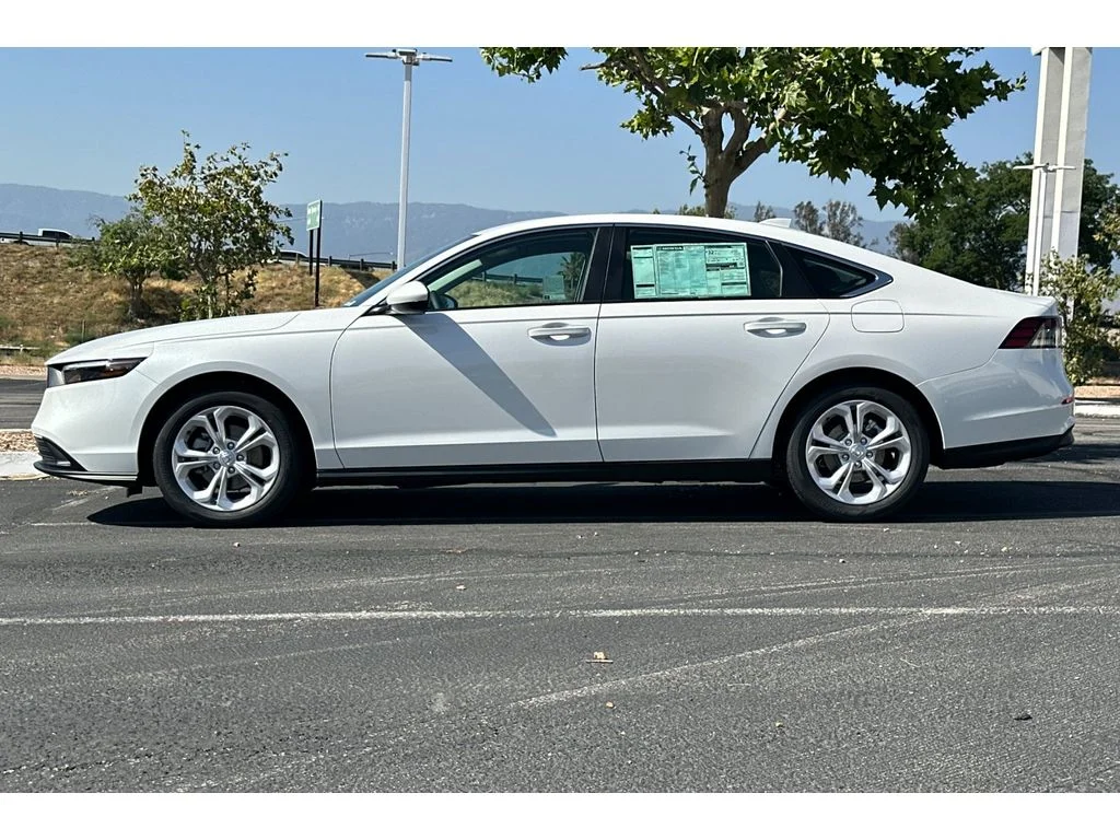 New 2026 Platinum White Pearl Honda LX image 8