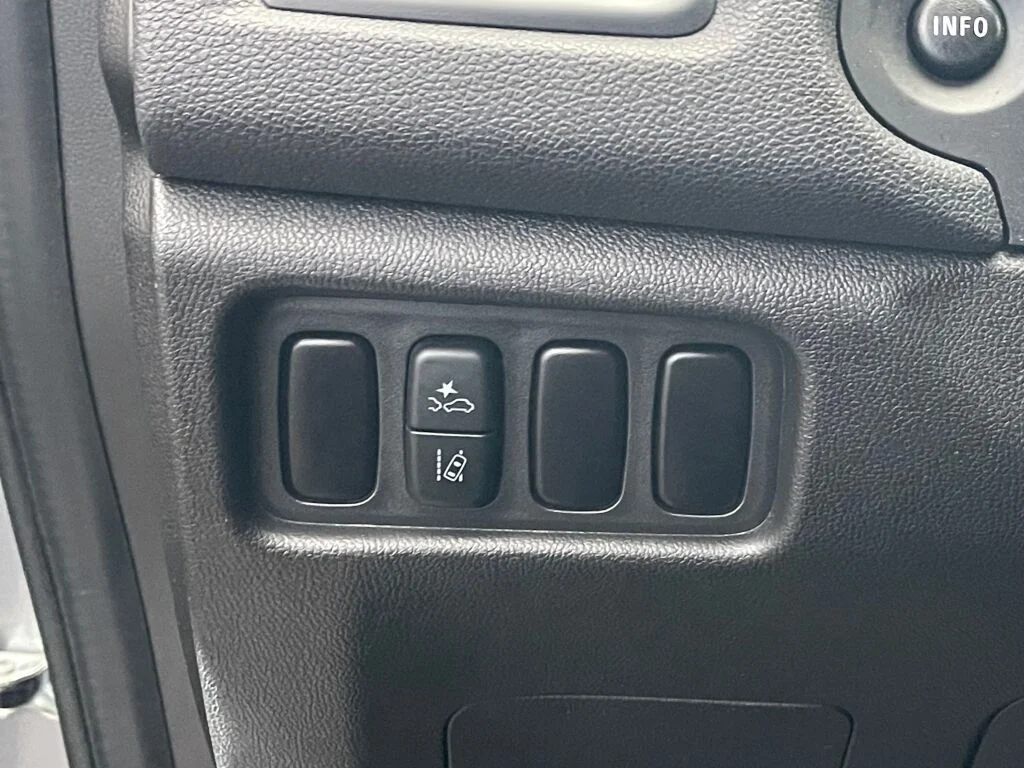 Certified Used 2024 Mercury Gray Metallic Mitsubishi ES image 18