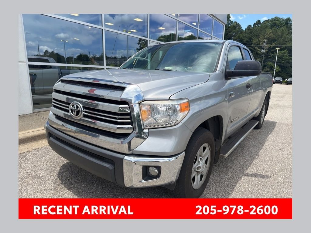 Used 2016 Silver Toyota SR5 image 1