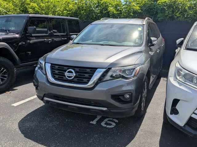 Used 2018 Gun Metallic Nissan SV image 3