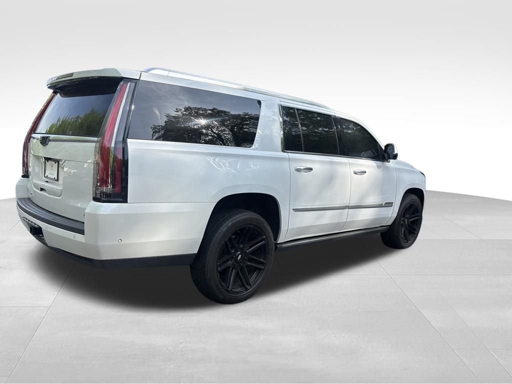 Used 2020 White Cadillac Premium image 13