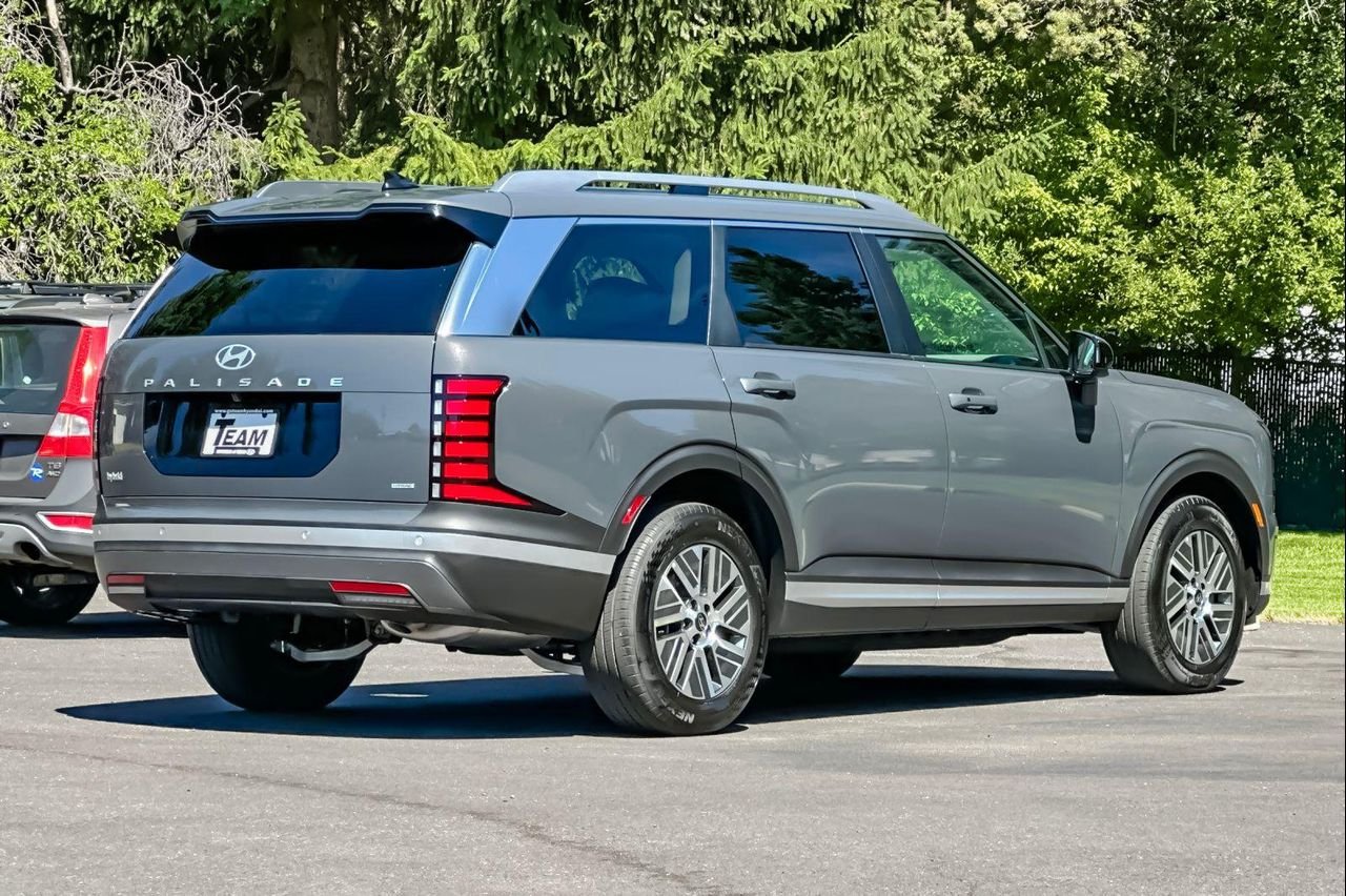 New 2026 Gray Hyundai SEL AWD image 4