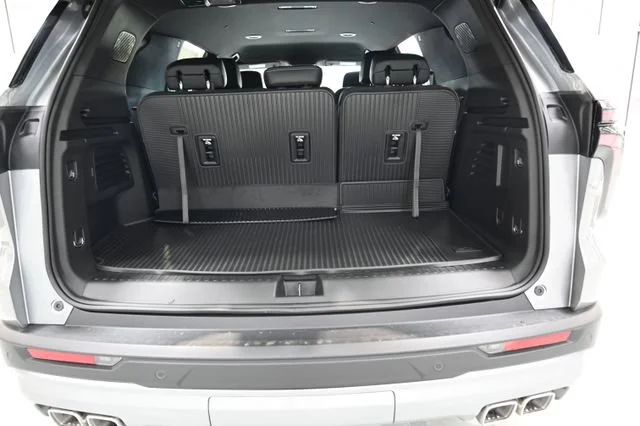 New 2026 Sterling Gray Metallic Chevrolet LT image 28