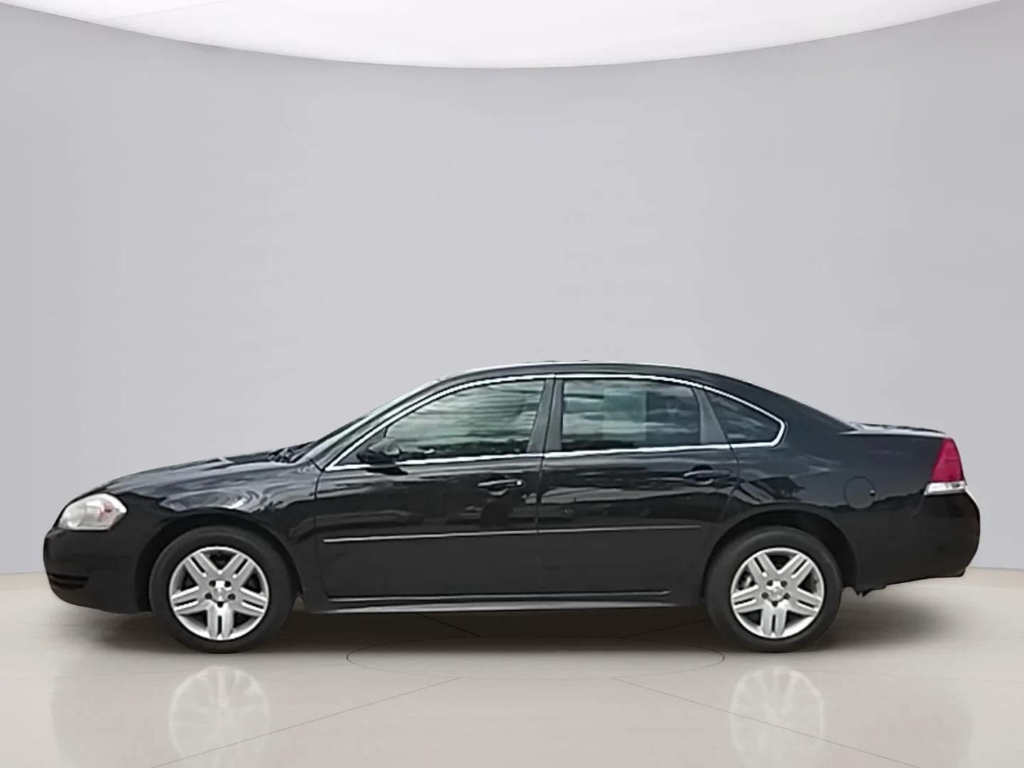 Used 2015 Black Chevrolet LT image 2