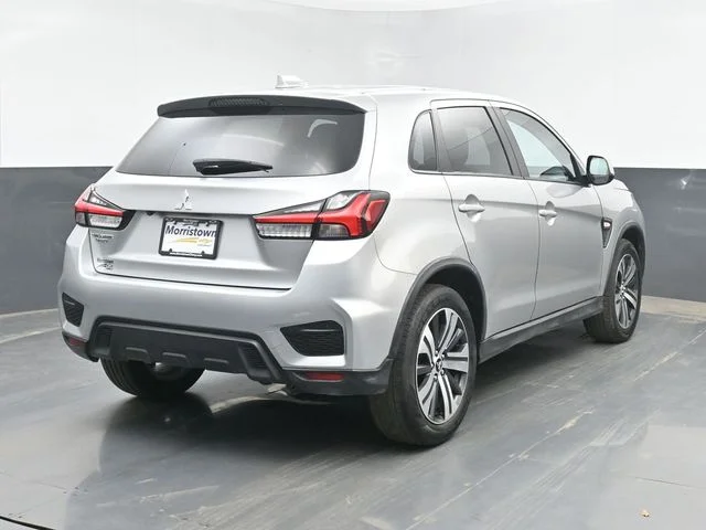 Used 2024 Silver Mitsubishi 2.0 ES image 13