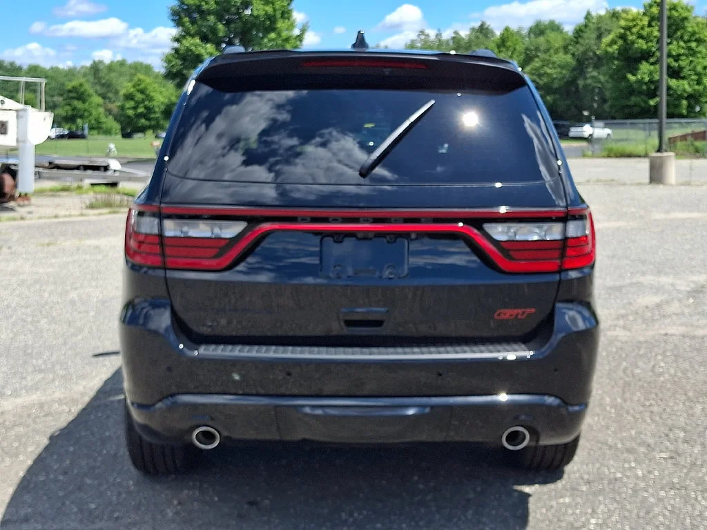 New 2026 Diamond Black Clear-Coat Exterior Paint Dodge GT Plus image 7