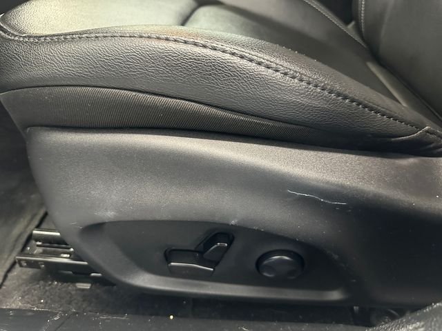 Used 2025 White Jeep Limited image 18