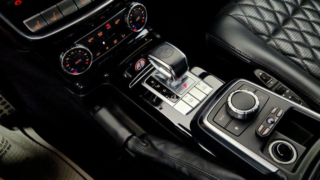 Used 2016 Black Mercedes-Benz 4MATIC 4dr AMG® G 63 w/ designo Exclusive Leather Pkg image 16