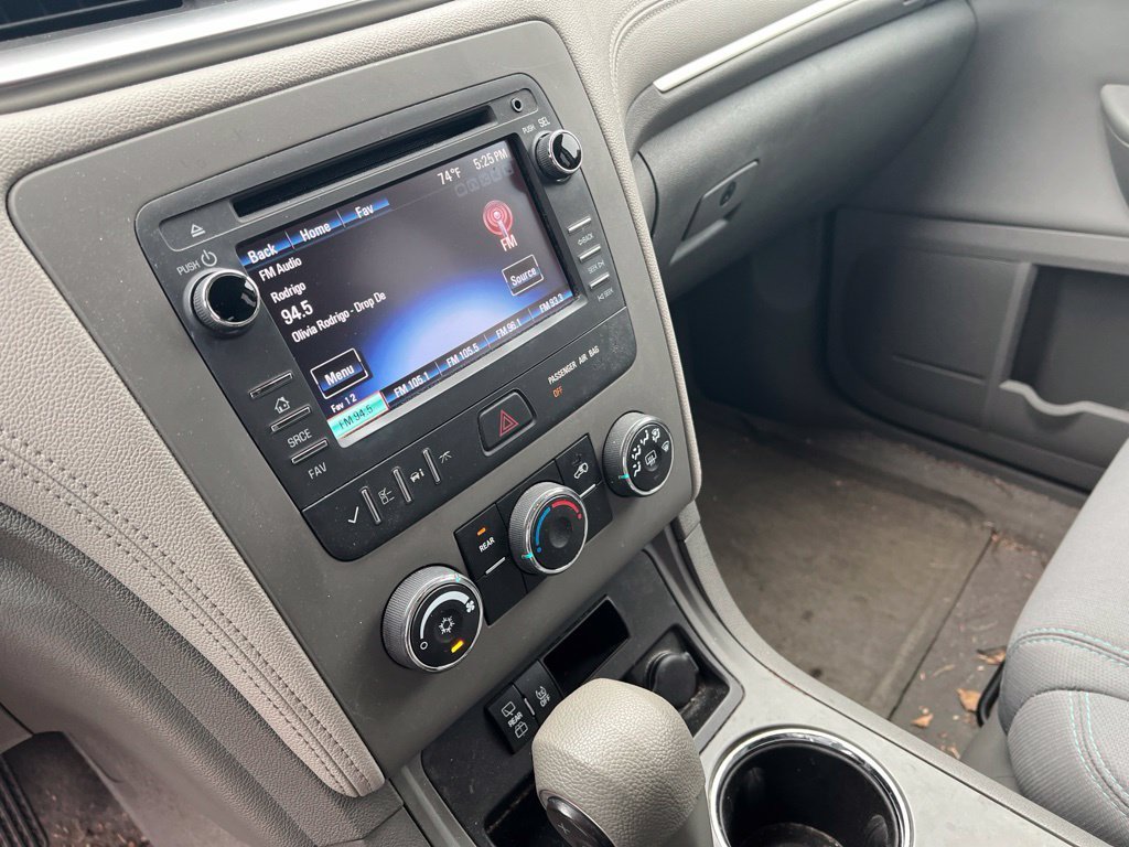 Used 2014 Chevrolet Traverse LS with VIN 1GNKRFKD5EJ244916 for sale in Champaign, IL
