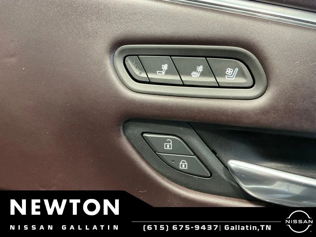 Used 2021 Crystal White Tricoat Cadillac Sport Platinum image 37