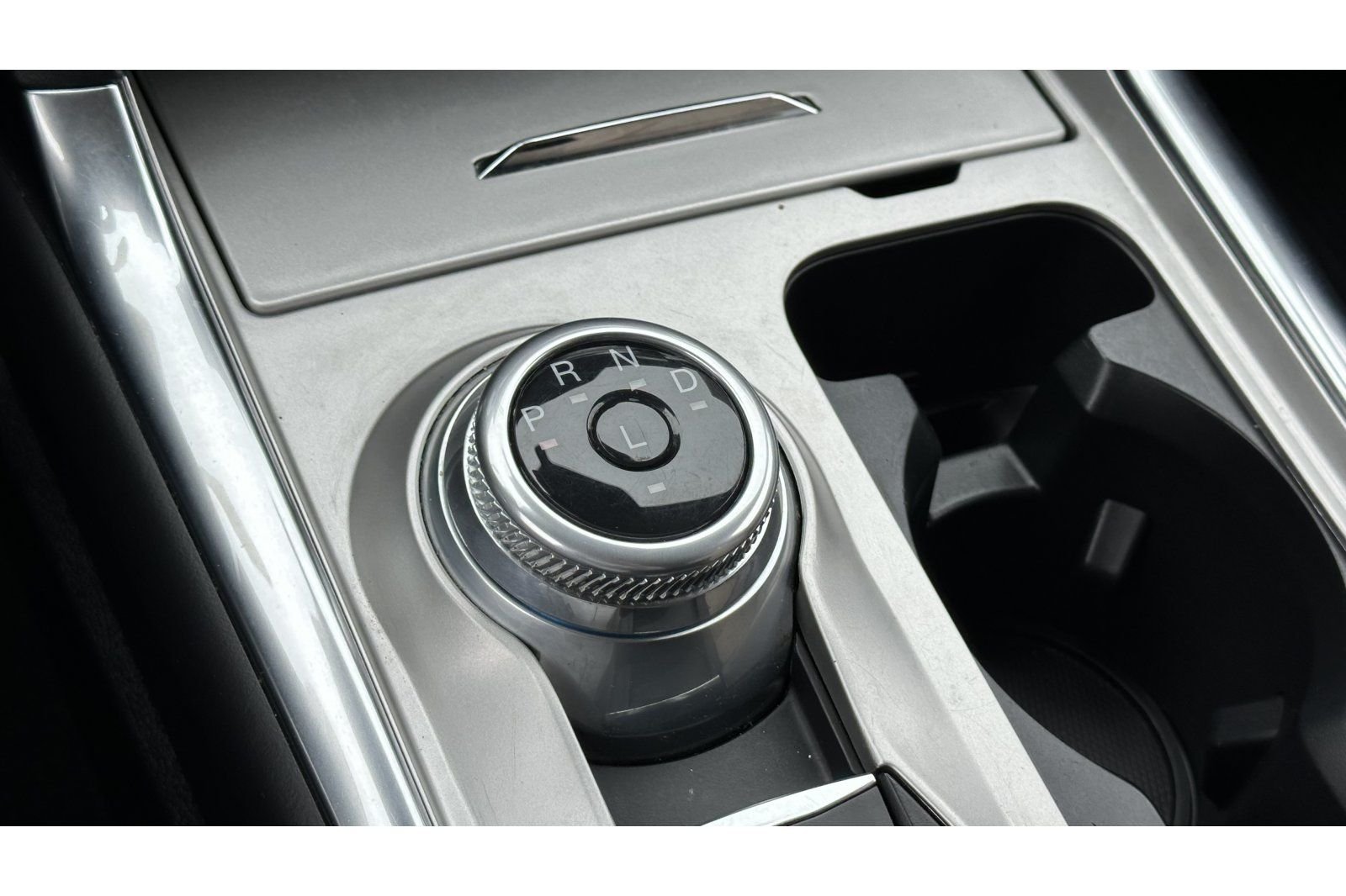 2022 Ford Explorer Limited - Photo 23