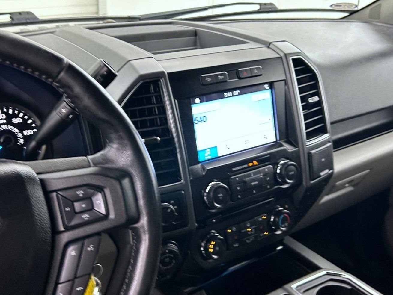 Used 2018 Shadow Black Ford XLT image 12