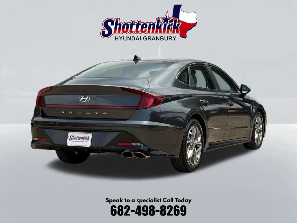 Used 2021 Gray Hyundai SEL image 6