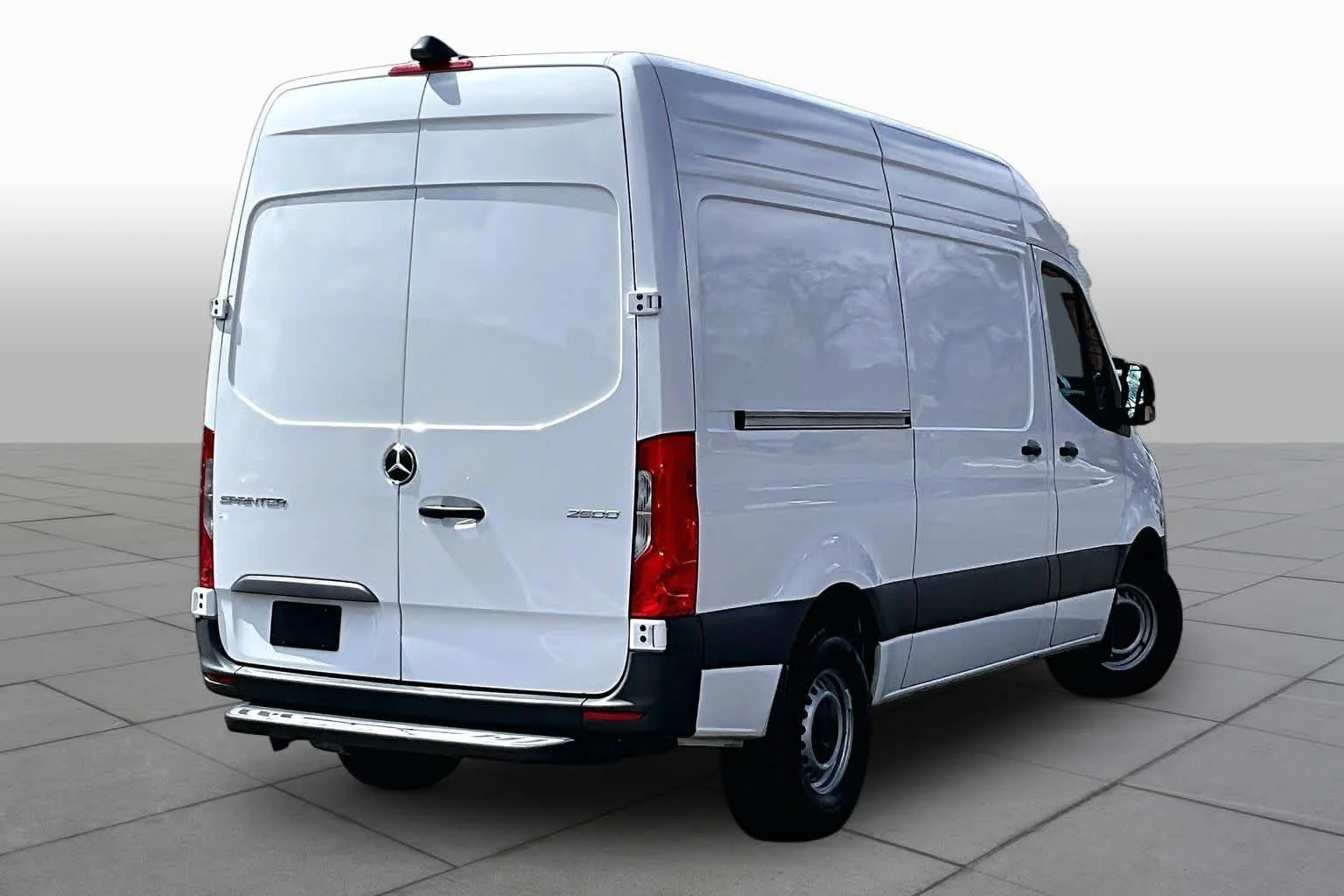 Used 2025 Arctic White Mercedes-Benz  image 13