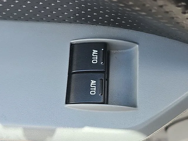 Used 2007 Black Ford GT Premium image 25
