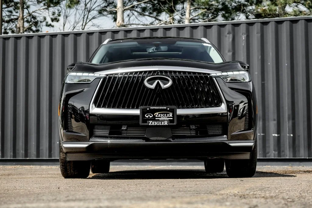 New 2027 MINERAL BLACK INFINITI Luxe AWD image 5