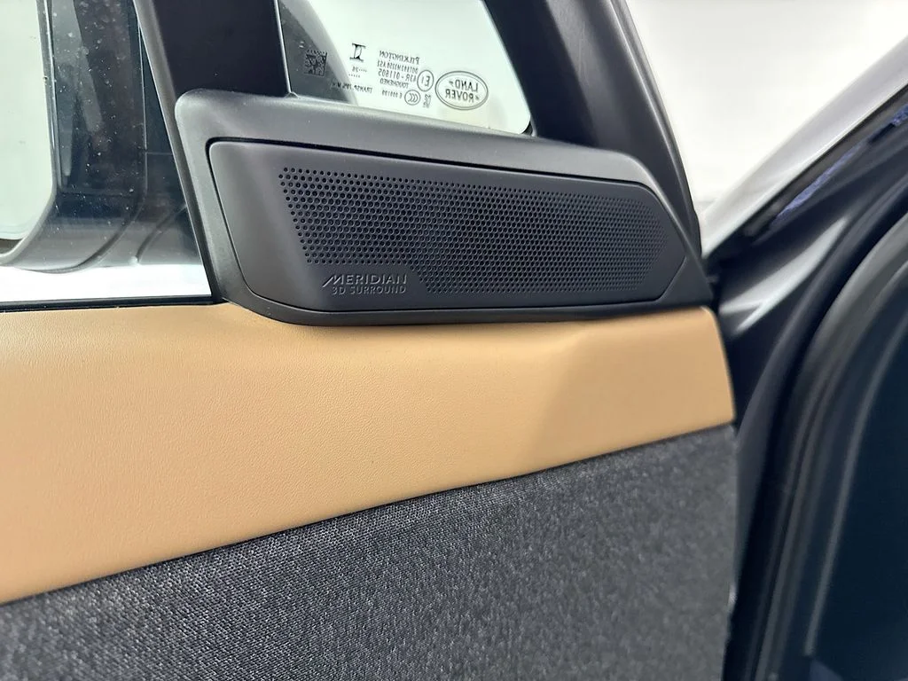 New 2026 Carpathian Grey Land Rover SE image 19