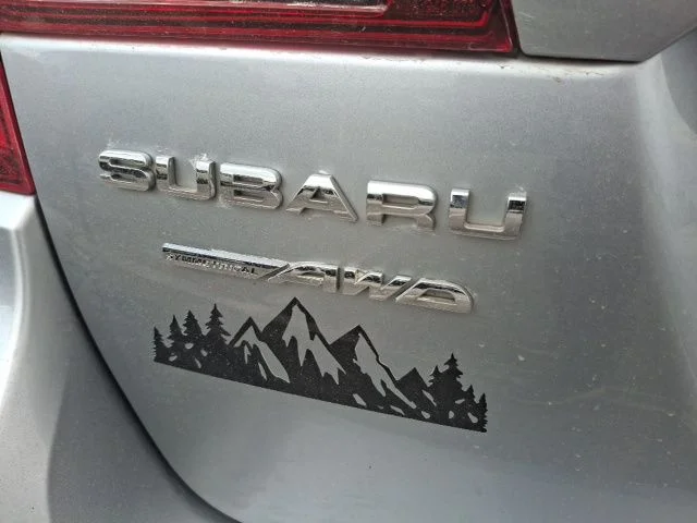 Used 2017 Silver Subaru 2.5i image 7