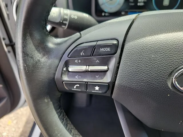2022 Hyundai Kona Limited - Photo 28
