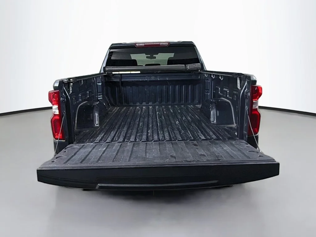 Used 2021 SHADOW GRAY METALLIC Chevrolet RST image 22