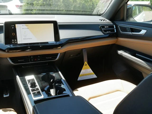New 2026 White/off-white Volkswagen 2.0T SEL R-Line Black image 10