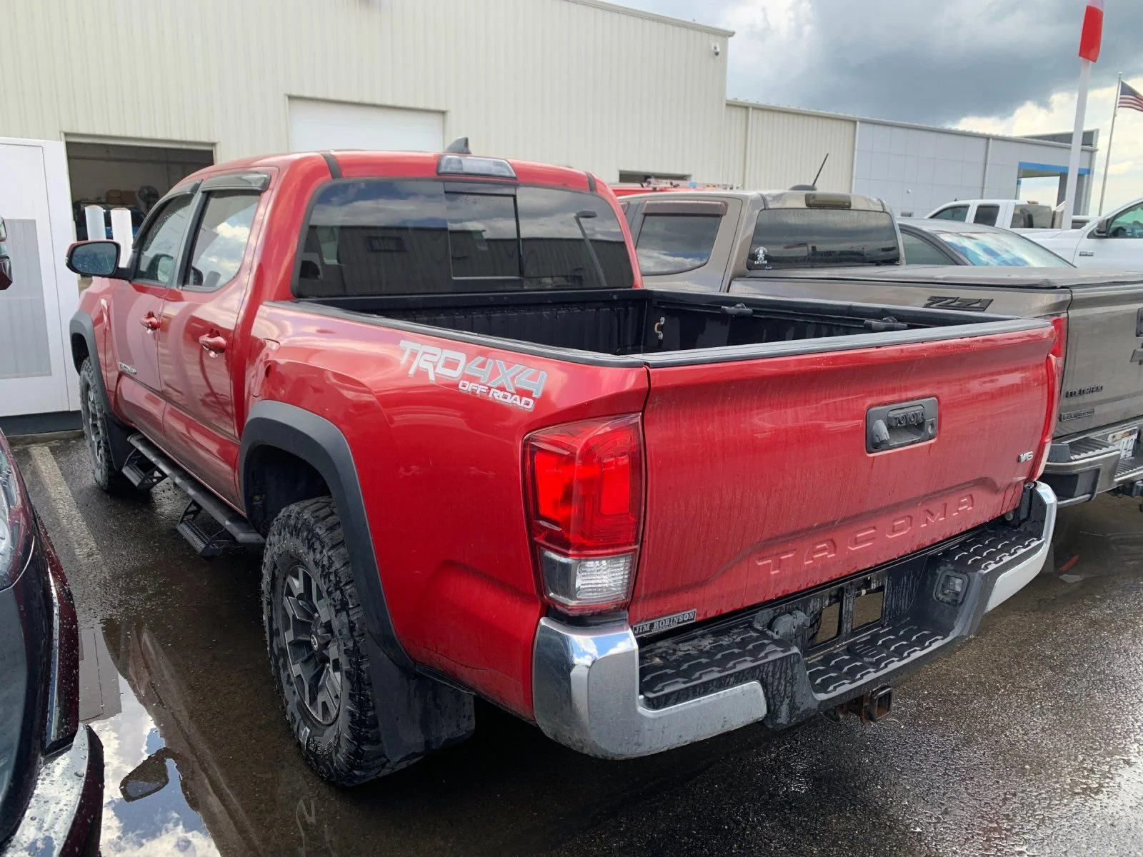 Used 2017 Barcelona Red Metallic Toyota SR5 image 4