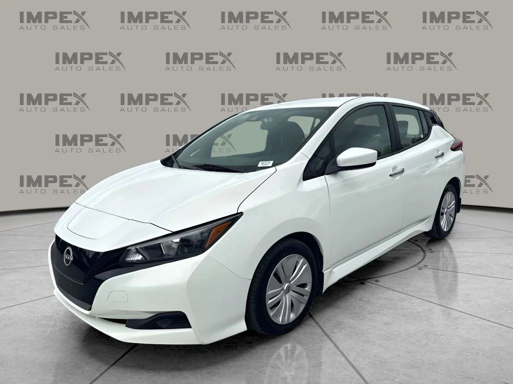 Used 2023 White Nissan S image 1