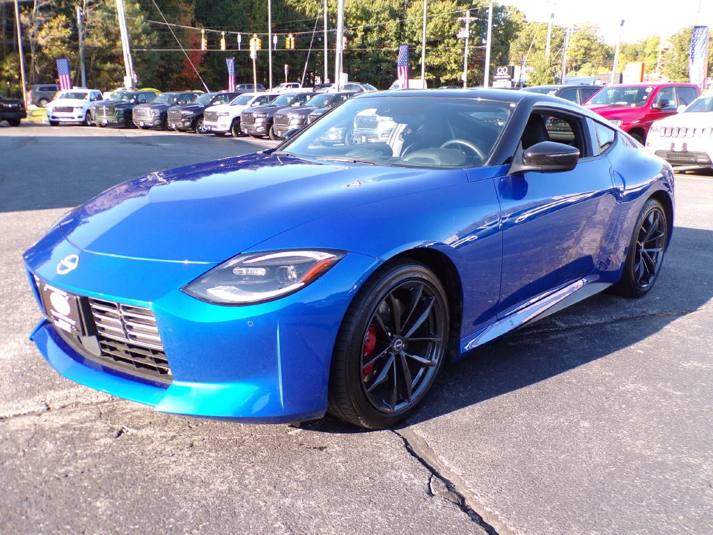Used 2024 Blue Nissan Performance image 3