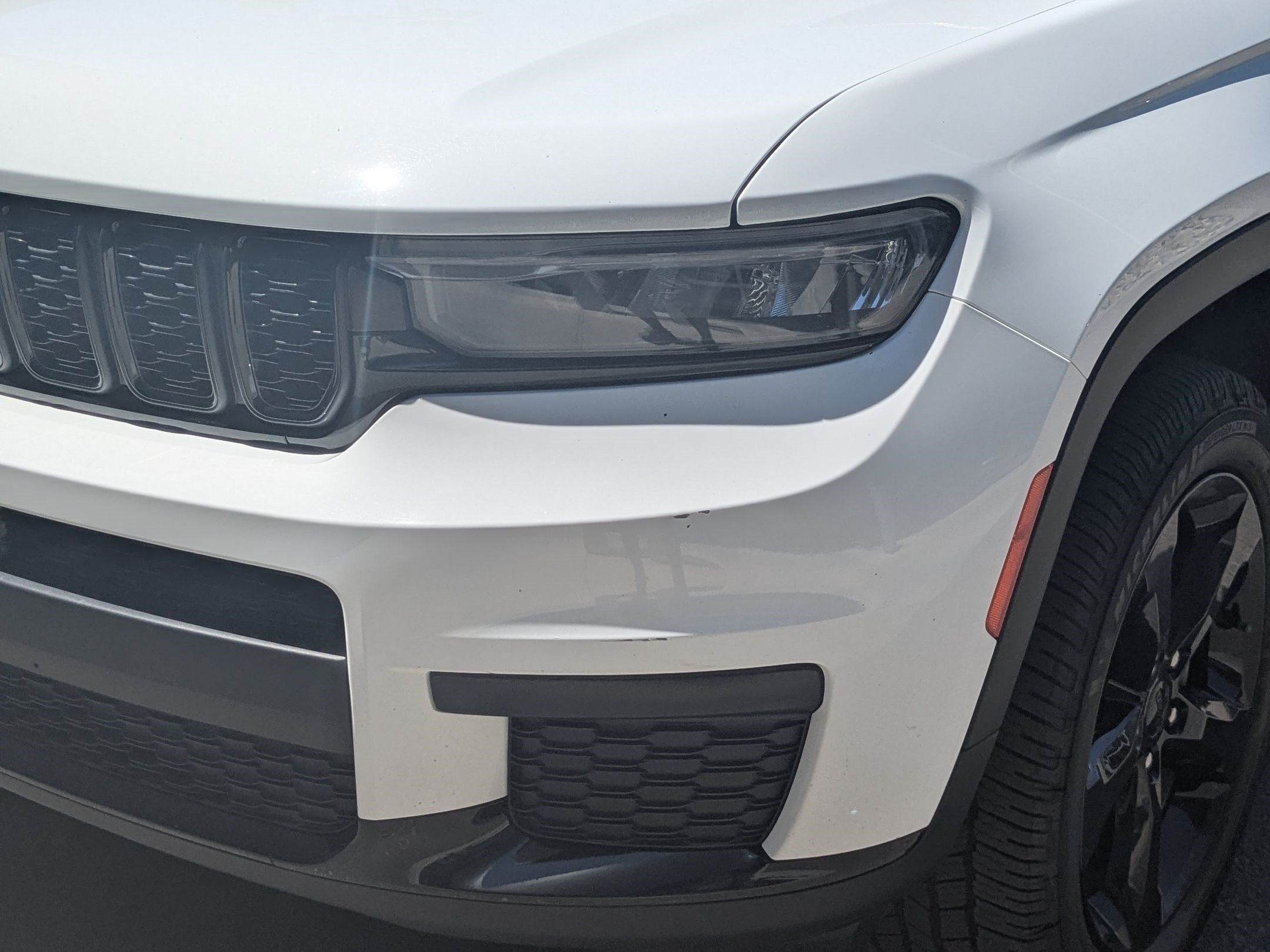 Used 2021 Bright White Clearcoat Jeep Altitude image 9