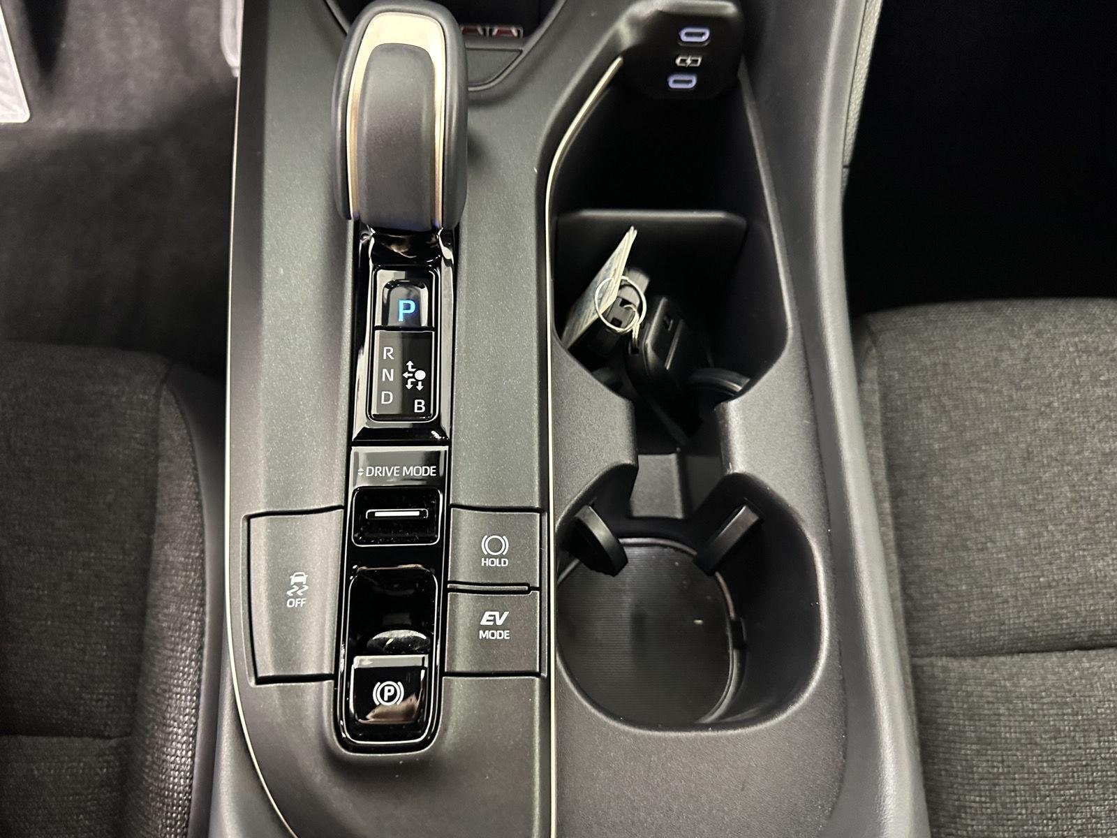 Used 2023 Oxygen White Toyota XLE image 26