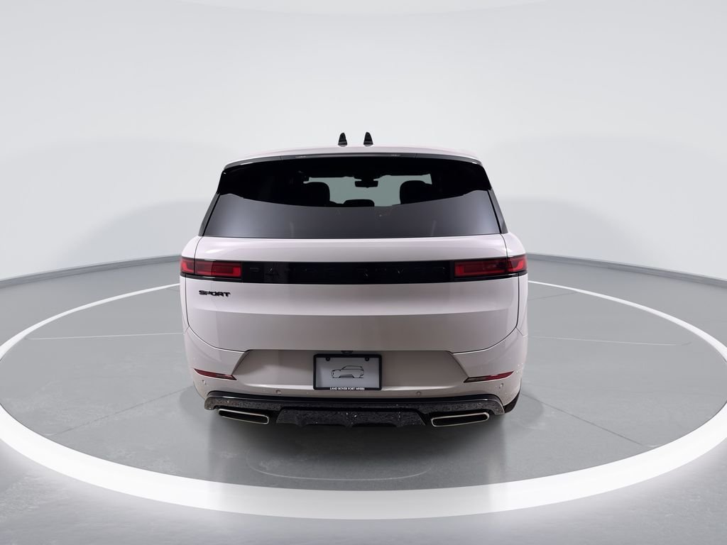 New 2026 Borasco Grey Land Rover Dynamic SE image 7