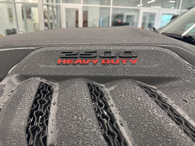 New 2026 Diamond Black Crystal Pearl-Coat Exterior Paint RAM Laramie image 21