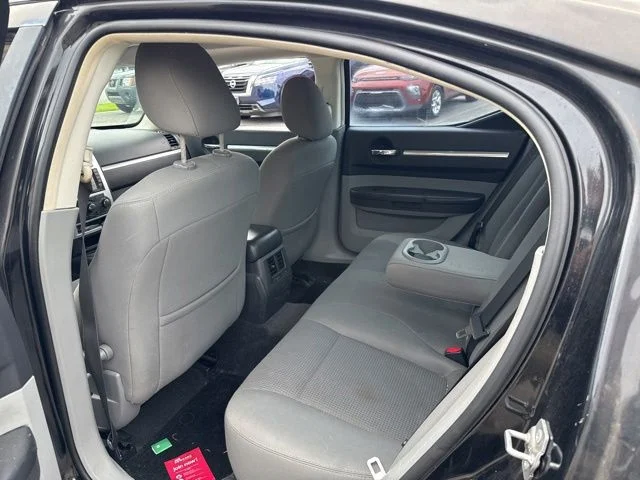 Used 2010 Black Dodge SXT image 20