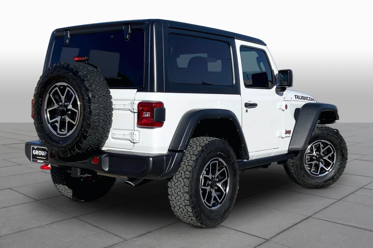 Used 2024 Bright White Clearcoat Jeep Rubicon image 13
