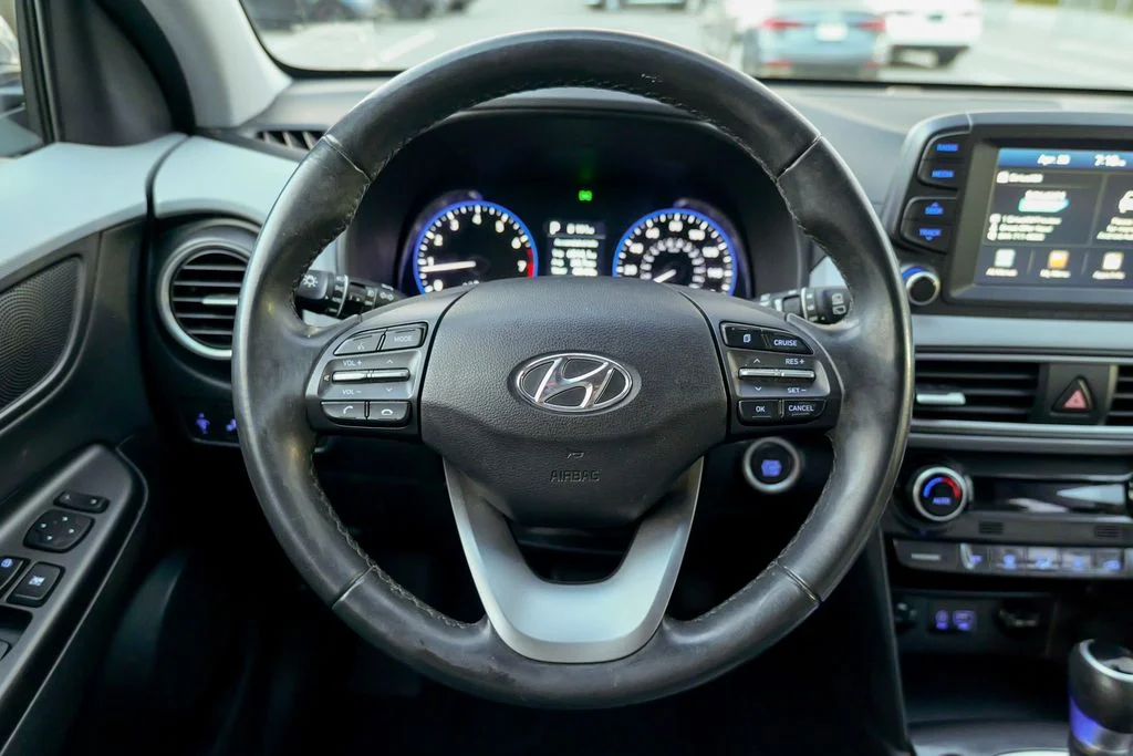 Used 2019 Sonic Silver Hyundai Limited image 41