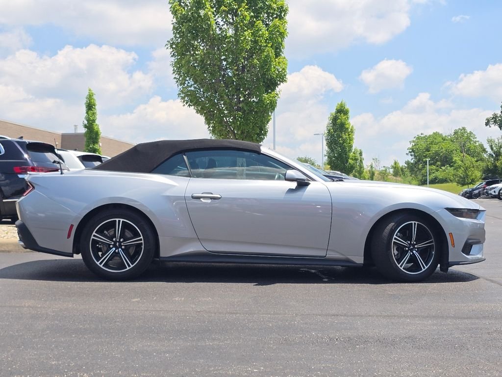 Used 2025 Silver Ford EcoBoost Premium image 26