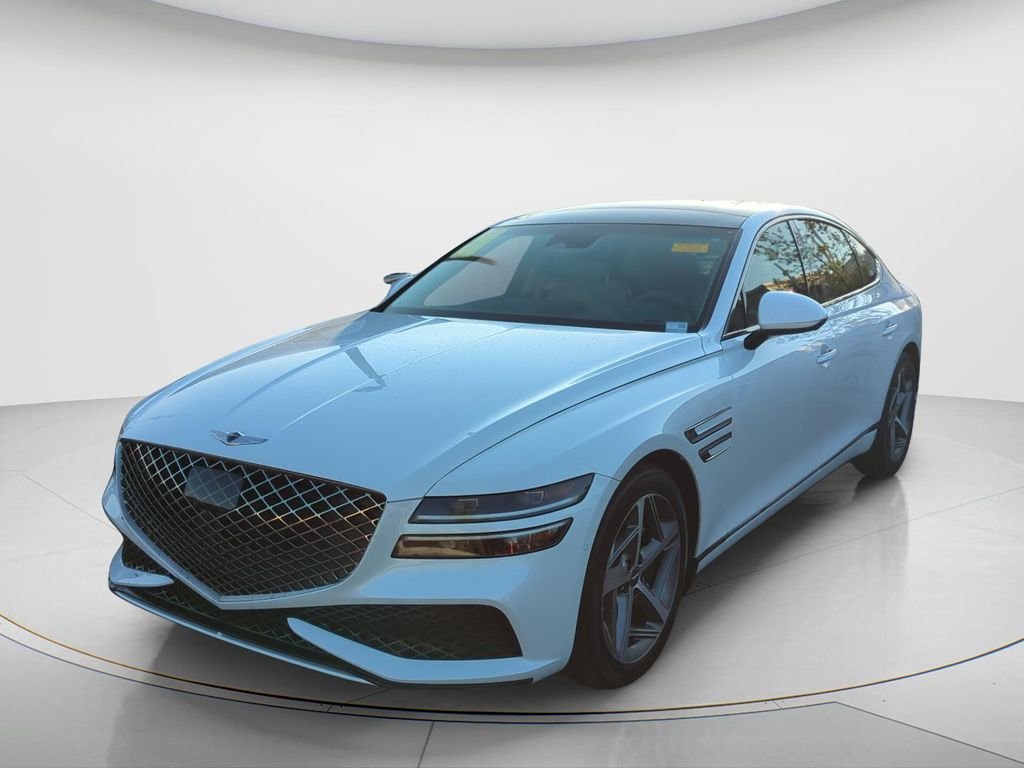 Used 2024 White Genesis 2.5T image 1