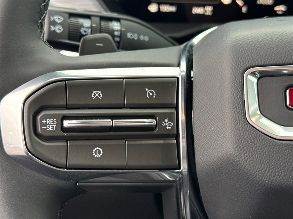 2026 GMC ACADIA - Image 19