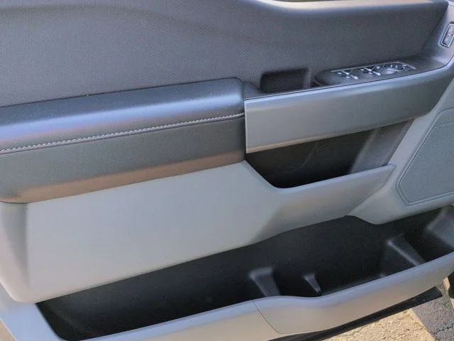 Used 2023 Gray Ford XLT image 12