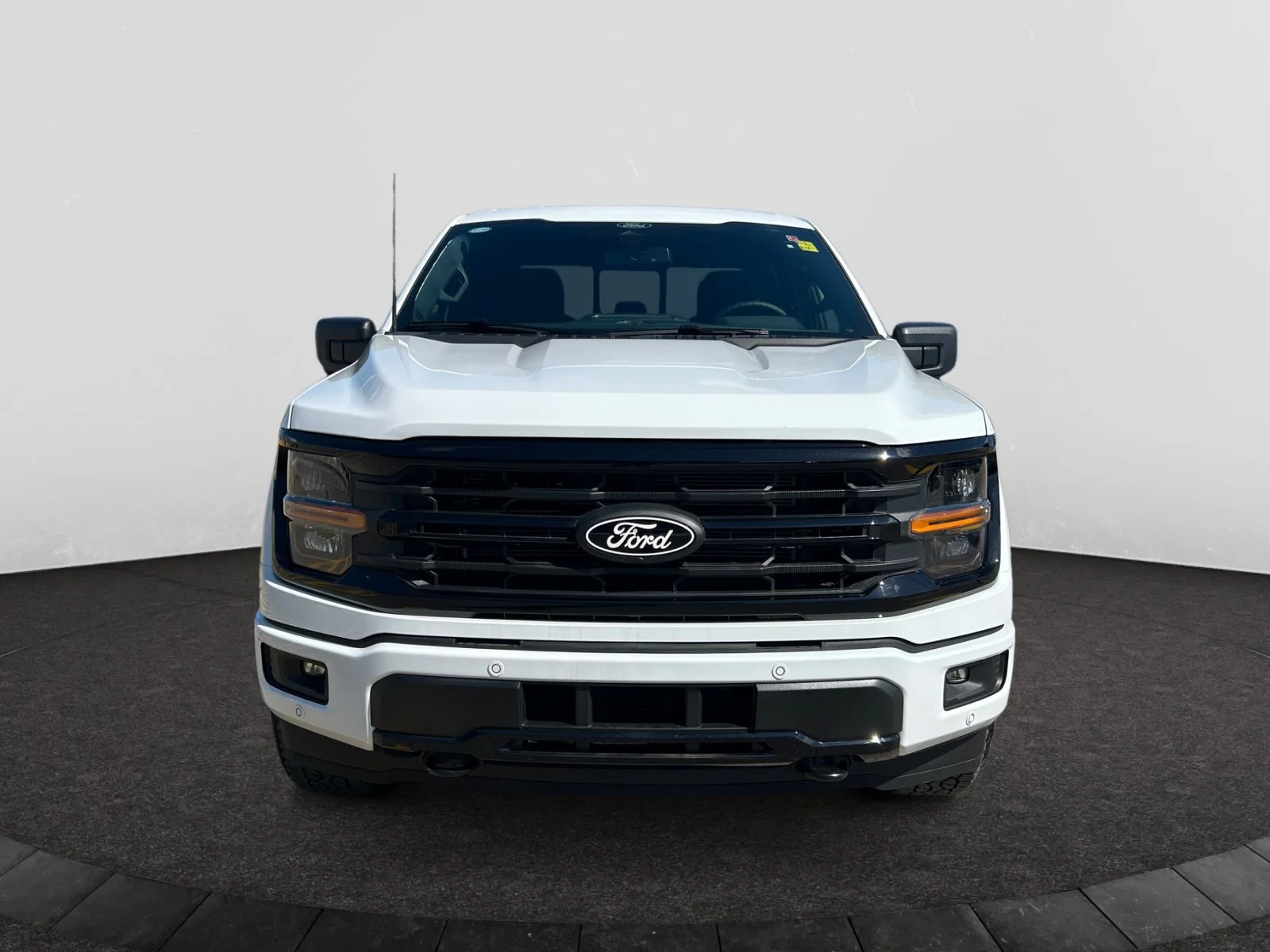 New 2026 Oxford White Ford XLT image 8