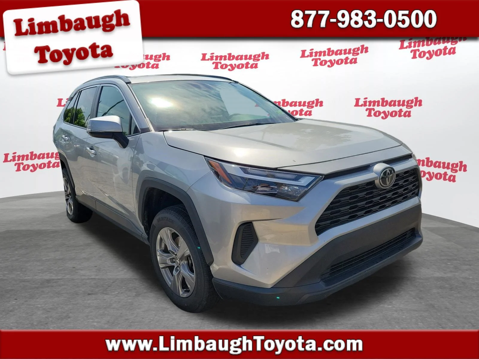 2024 Toyota RAV4 XLE AWD's photo