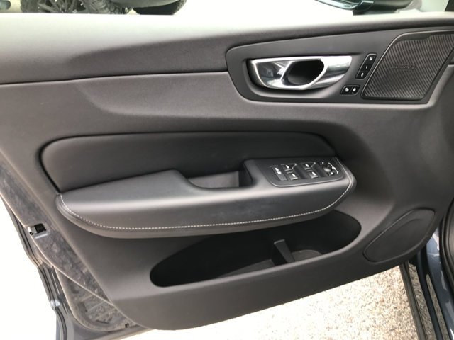 Used 2021 Denim Blue Metallic Volvo Inscription image 13