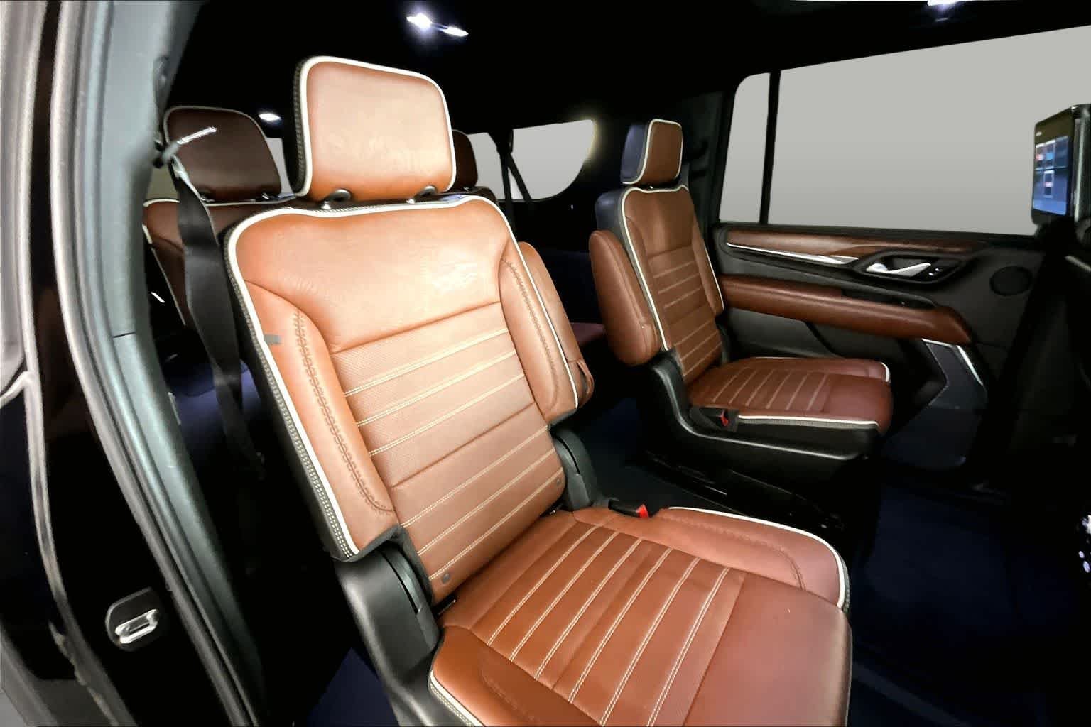 Used 2023 Onyx Black GMC Denali Ultimate image 20
