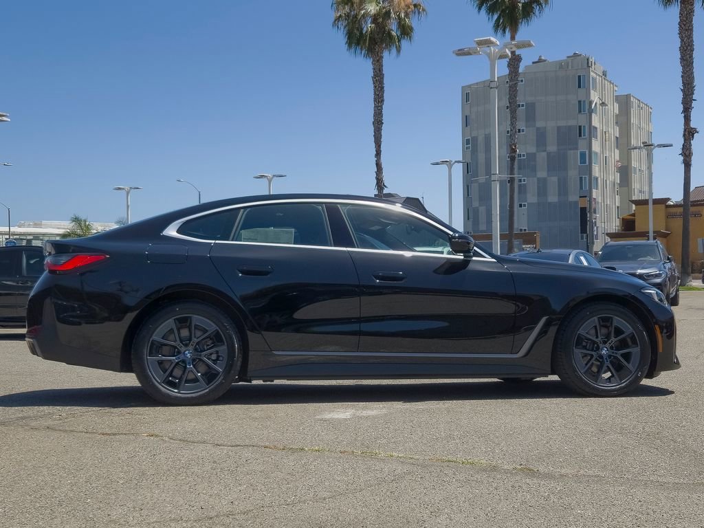 New 2026 Jet Black BMW eDrive40 image 4