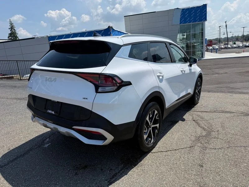 Used 2025 White Kia EX image 8
