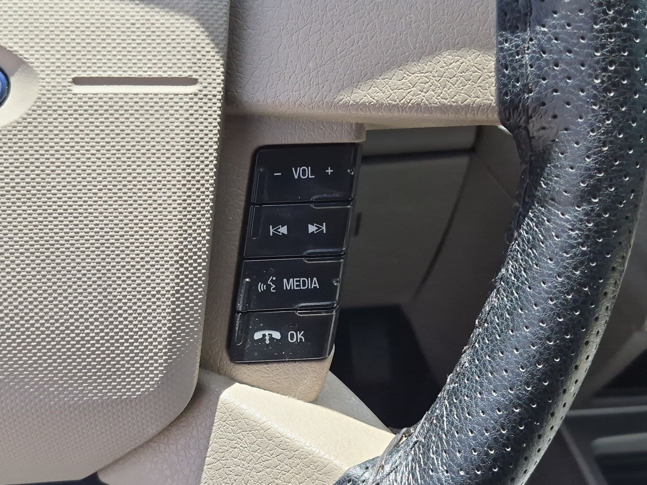Used 2010 Black Ford SEL image 18