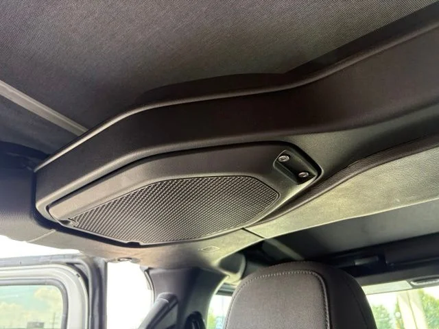 Used 2023 White Jeep Sahara image 34