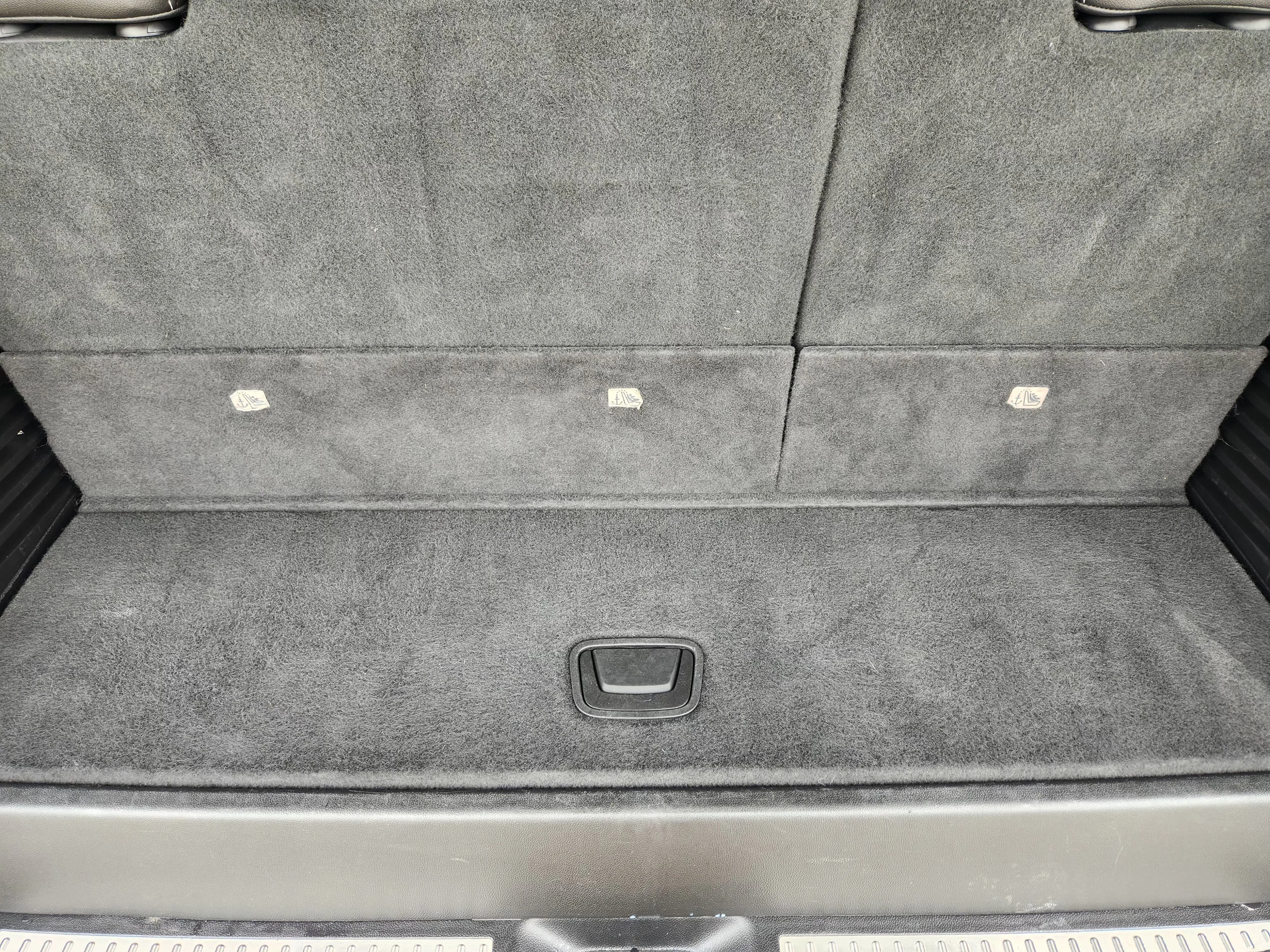 Used 2018 Silver Ice Metallic Chevrolet LT image 32