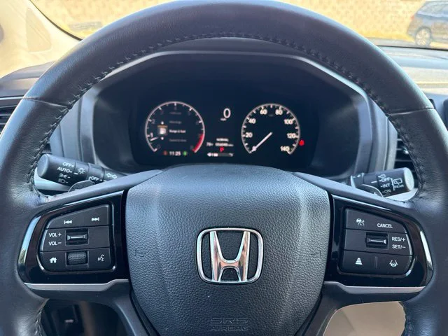 Certified Used 2025 Smoke Blue Pearl Honda EX-L image 29